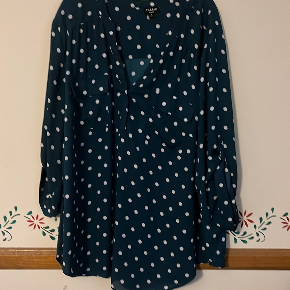Torrid green with white dots blouse